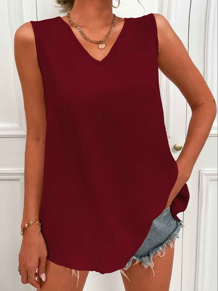 V-Neck Tunic Tank with Curved Hem for Effortless Style and Comfort