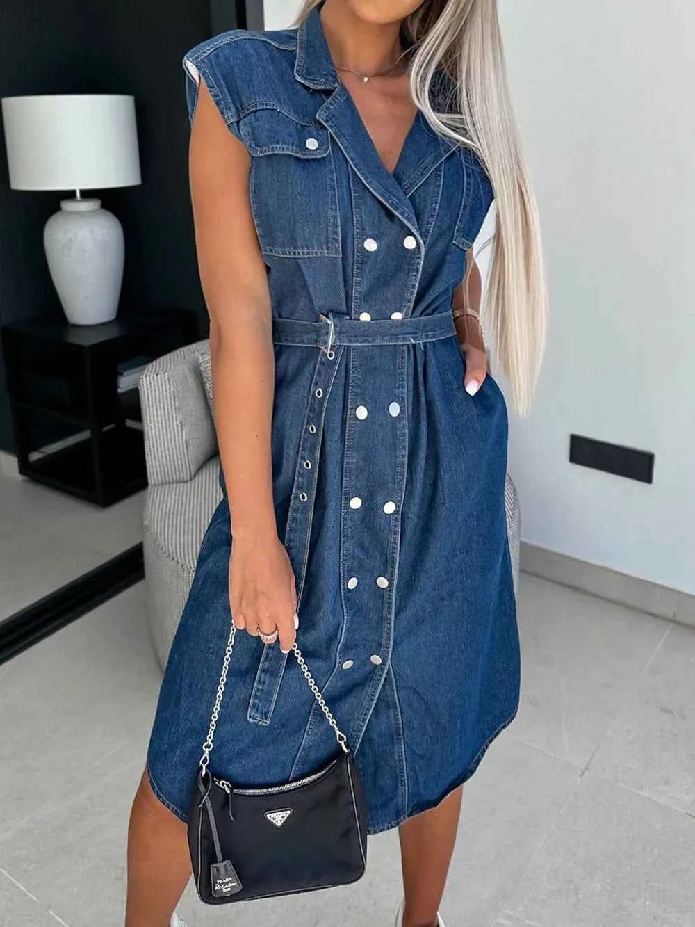 Collared Neck Cap Sleeve Denim Dress - Stylish Collared Denim Dress for Every Occasion