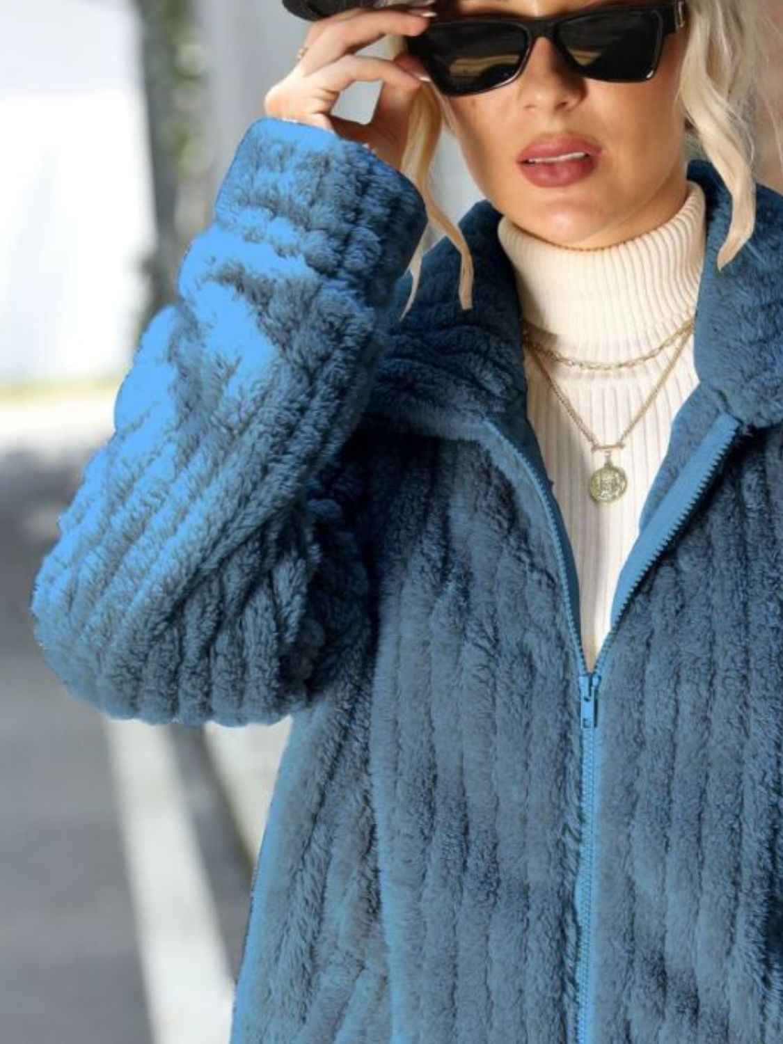 Zip-Up Collared Jacket for Ultimate Style and Versatile Comfort